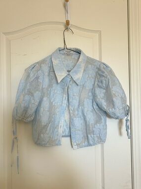 NWOT Petite Studio Light Blue Floral Jacquard Button-Up